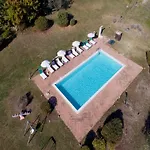 In With Pool Assisi