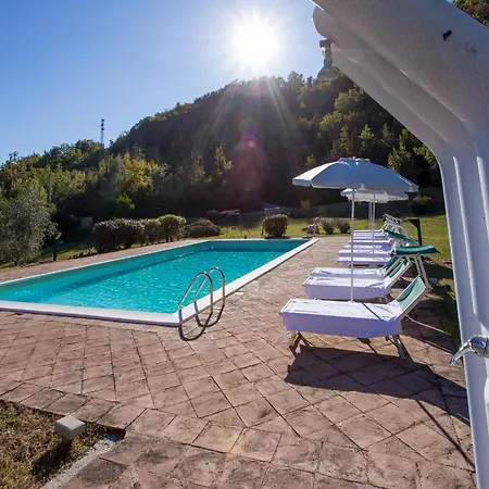 In With Pool * Assisi