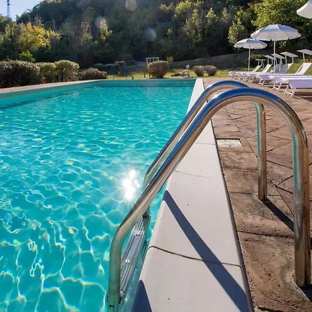 In With Pool * Assisi