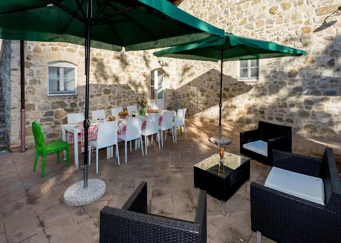 Apartamento In With Pool Assisi